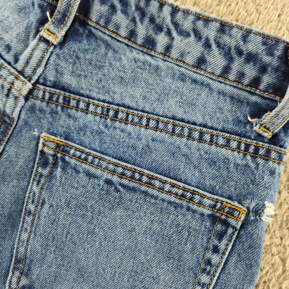 Bridge by Gly Denim Shorts Womens 24 Blue Distressed High Rise Mom Fit Raw Hem - Picture 12 of 13